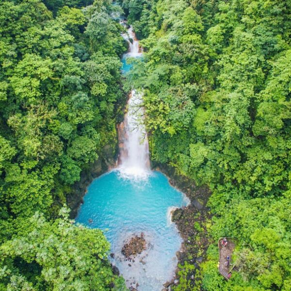 Rio-Celeste-waterfall-aerial-photo-Tenorio-Volcano-National-Park